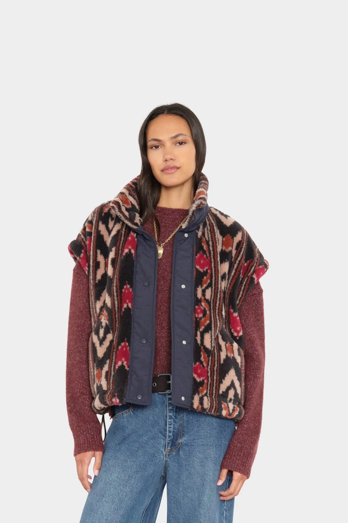 Ravena Vest